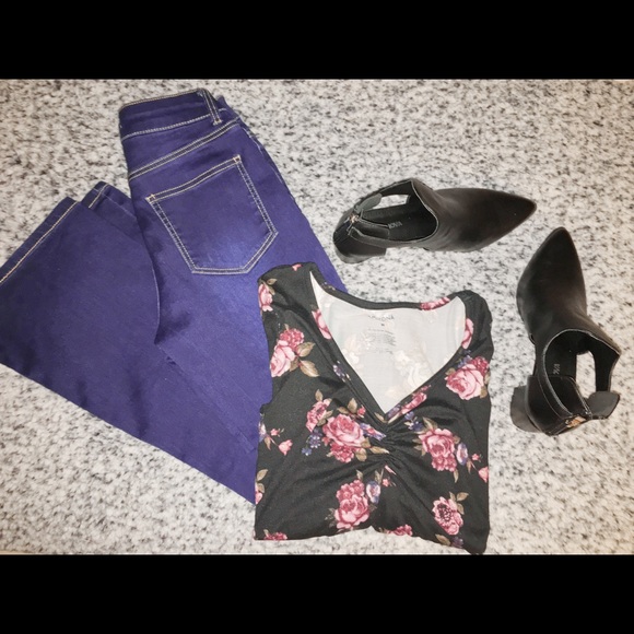 (TRADED)✨High waisted jeans - Picture 2 of 5